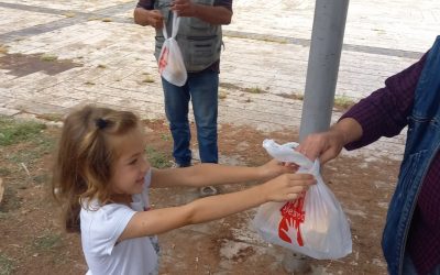 И оваа сабота 254 лица со храна во рака